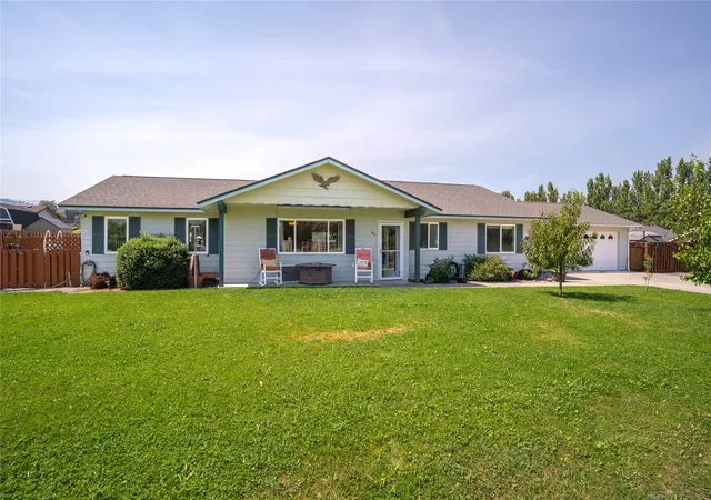 Photo 1 of Sale Pending at 46 Saratoga Ln, Malaga, WA 98828 | MLS# NWM2565397 | Listing updated on 2026-09-30