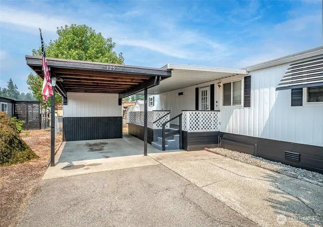 Photo 2 of Manufactured home for sale at 125 195th Street E #15, Spanaway, WA 98387 | MLS# NWM2565568 | Listing updated on 2026-09-30
