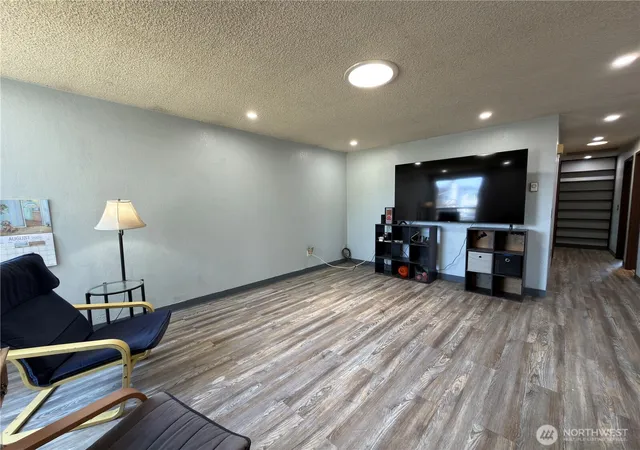 Photo 3 of Single family home for sale at 828 W 10th Street, Port Angeles, WA 98363 | MLS# NWM2565748 | Listing updated on 2026-09-17