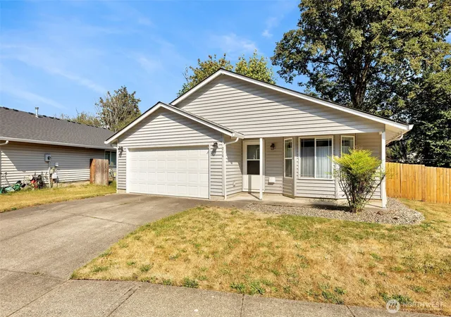 Photo 2 of Sale Pending at 214 Se 11th Circle, Battle Ground, WA 98604 | MLS# NWM2565844 | Listing updated on 2026-09-21