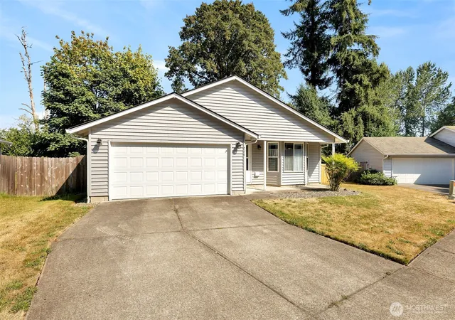 Photo 3 of Sale Pending at 214 Se 11th Circle, Battle Ground, WA 98604 | MLS# NWM2565844 | Listing updated on 2026-09-21