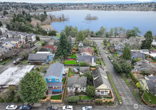 Photo 3 of Multi family home for sale at 7008 Linden Ave N, Seattle, WA 98103 | MLS# NWM2566016 | Listing updated on 2026-09-23