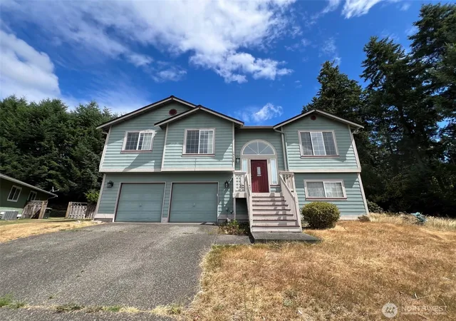 Photo 1 of Single family home for sale at 19528 71st Avenue E, Spanaway, WA 98387 | MLS# NWM2566050 | Listing updated on 2026-09-18