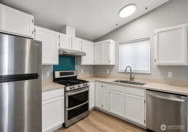 Photo 4 of Single family home for sale at 6419 107th Place NE, Marysville, WA 98270 | MLS# NWM2566268 | Listing updated on 2026-10-03