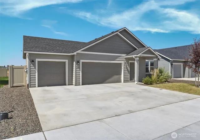 Photo 3 of Single family home for sale at 1451 Michele Ave, Walla Walla, WA 99362 | MLS# NWM2566362 | Listing updated on 2026-09-23