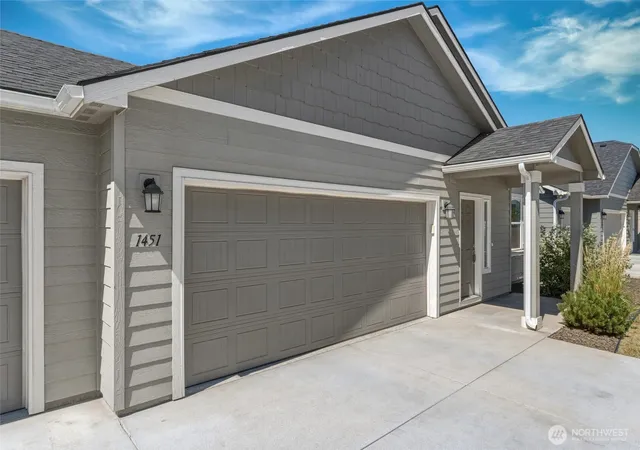 Photo 3 of Single family home for sale at 1451 Michele Ave, Walla Walla, WA 99362 | MLS# NWM2566362 | Listing updated on 2026-09-23