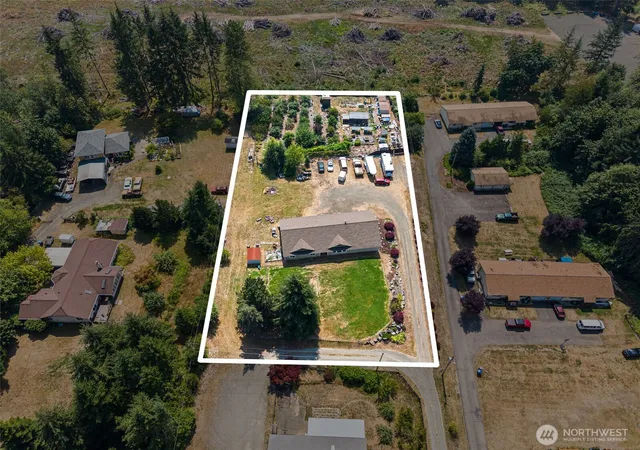Photo 3 of Single family home for sale at 154 Se Mill Crk Rd, Shelton, WA 98584 | MLS# NWM2566388 | Listing updated on 2026-09-23