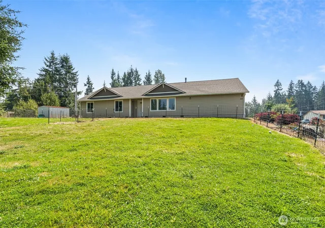 Photo 3 of Single family home for sale at 154 SE Mill Crk Rd, Shelton, WA 98584 | MLS# NWM2566388 | Listing updated on 2026-09-23
