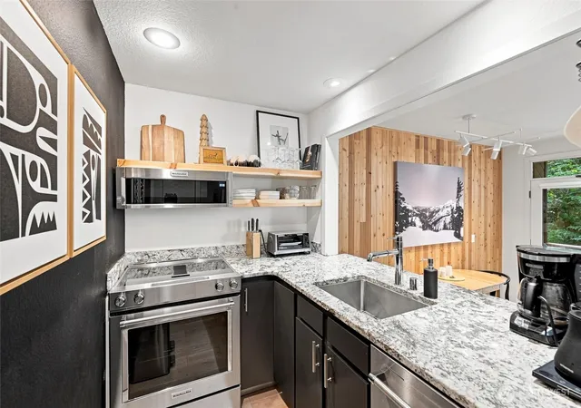 Photo 2 of Townhouse for sale at 10500 Mt Baker Hwy #119, Deming, WA 98244 | MLS# NWM2566396 | Listing updated on 2026-09-23