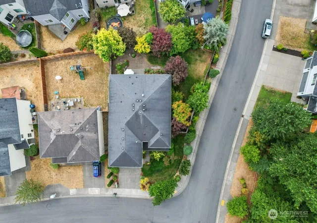 Photo 3 of Single family home for sale at 21409 Se 298th Place, Kent, WA 98042 | MLS# NWM2566441 | Listing updated on 2026-09-25