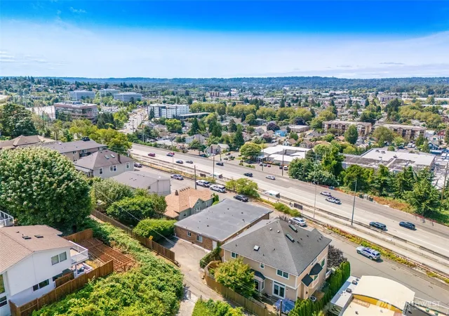 Photo 4 of Multi family home for sale at 412 Mill Ave S, Renton, WA 98057 | MLS# NWM2566463 | Listing updated on 2026-09-16