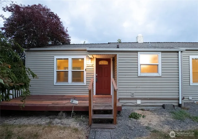 Photo 2 of Single family home for sale at 11634 25th Ave S, Seattle, WA 98168 | MLS# NWM2566484 | Listing updated on 2026-09-27