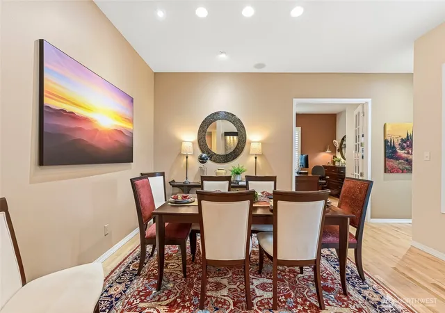 Photo 4 of Sale Pending at 23158 NE Devon Way, Redmond, WA 98053 | MLS# NWM2566495 | Listing updated on 2026-10-04