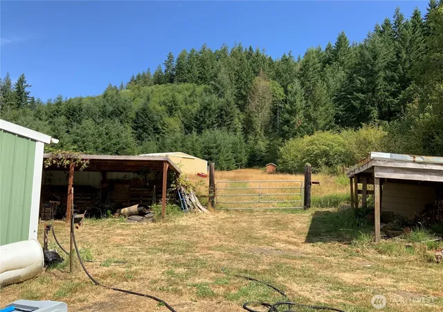 Photo 3 of Manufactured home for sale at 100 Half Moon Crk Rd, Raymond, WA 98577 | MLS# NWM2566833 | Listing updated on 2026-09-28