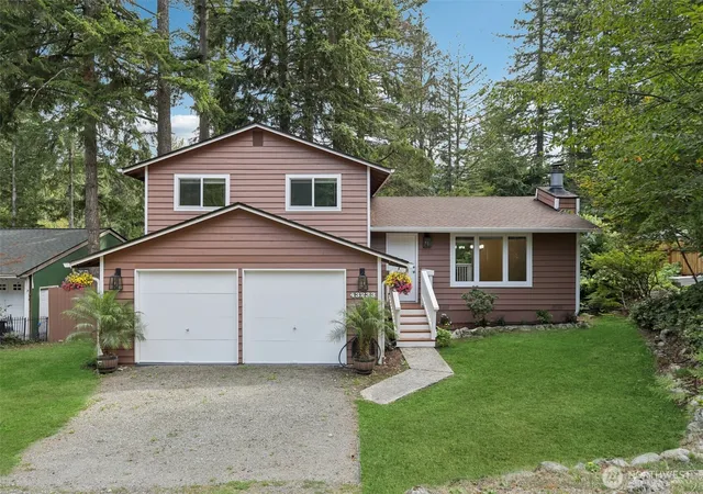 Photo 2 of Single family home for sale at 43233 Southeast 176th St, North Bend, WA 98045 | MLS# NWM2567028 | Listing updated on 2026-09-17