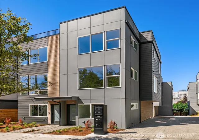 Photo 2 of Townhouse for sale at 721 15th Avenue #B, Seattle, WA 98122 | MLS# NWM2567048 | Listing updated on 2026-09-29