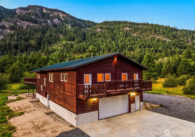Photo 3 of Single family home for sale at 18595 Us Hwy 2, Leavenworth, WA 98826 | MLS# NWM2567135 | Listing updated on 2026-09-17