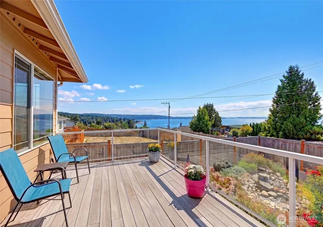 Photo 1 of Single family home for sale at 510 Sunnycrest Ln, Camano Island, WA 98282 | MLS# NWM2567278 | Listing updated on 2026-09-17