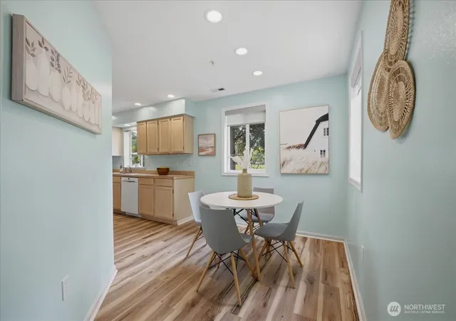 Photo 4 of Sale Pending at 321 SE Orchard Dr #13, North Bend, WA 98045 | MLS# NWM2567637 | Listing updated on 2026-09-22