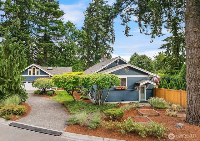 Photo 1 of Single family home for sale at 13525 Ne 188th Place, Woodinville, WA 98072 | MLS# NWM2567638 | Listing updated on 2026-09-23