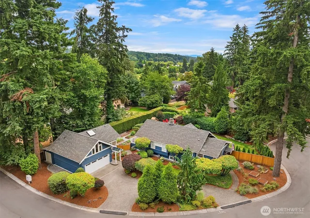 Photo 2 of Single family home for sale at 13525 Ne 188th Place, Woodinville, WA 98072 | MLS# NWM2567638 | Listing updated on 2026-09-23