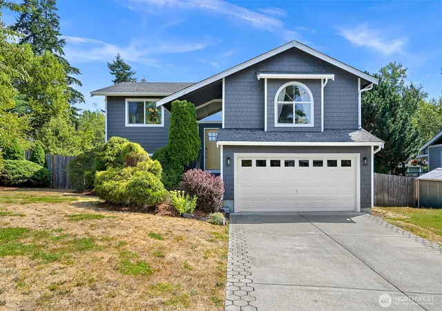Photo 1 of Single family home for sale at 3610 Lemon Grv Dr, Bellingham, WA 98226 | MLS# NWM2567853 | Listing updated on 2026-09-17