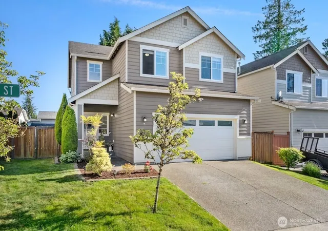 Photo 2 of Sale Pending at 4915 Ne 5th Street, Renton, WA 98059 | MLS# NWM2567904 | Listing updated on 2026-09-25