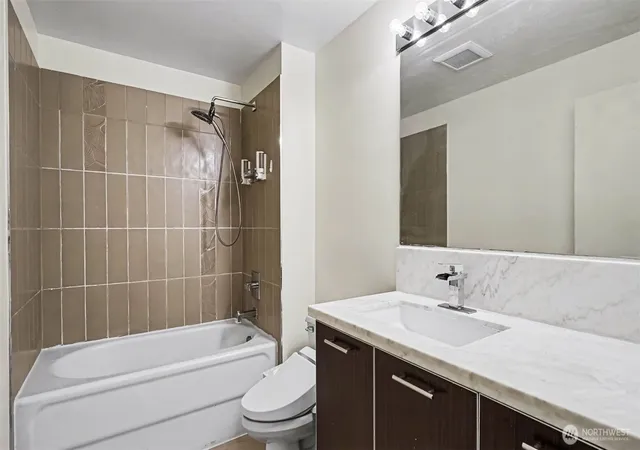 Photo 4 of Condo for sale at 2911 2Nd Ave #515, Seattle, WA 98121 | MLS# NWM2567960 | Listing updated on 2026-09-23
