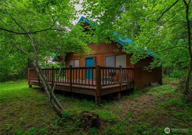Photo 1 of Sale Pending at 146 Mount Rainier Dr, Packwood, WA 98361 | MLS# NWM2567974 | Listing updated on 2026-09-21