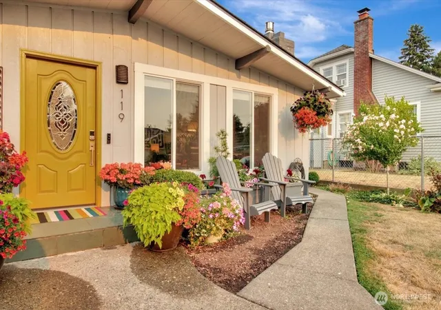 Photo 2 of Single family home for sale at 119 S Dunham Ave, Arlington, WA 98223 | MLS# NWM2567991 | Listing updated on 2026-09-17
