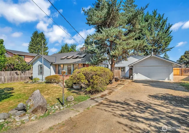 Photo 1 of Single family home for sale at 31940 W Morrison St, Carnation, WA 98014 | MLS# NWM2568080 | Listing updated on 2026-09-23