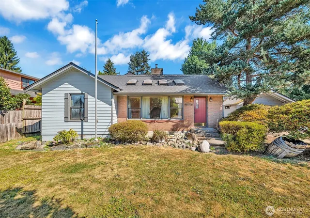 Photo 2 of Single family home for sale at 31940 W Morrison St, Carnation, WA 98014 | MLS# NWM2568080 | Listing updated on 2026-09-23