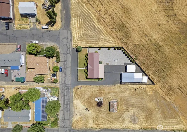 Photo 4 of Manufactured home for sale at 204 S Lewis St, Ritzville, WA 99169 | MLS# NWM2568122 | Listing updated on 2026-09-18
