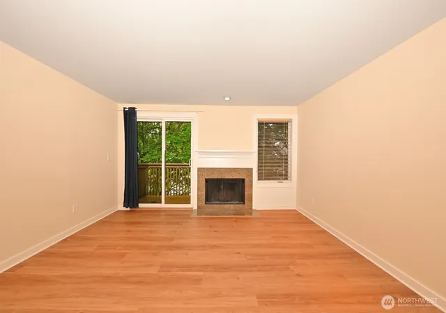 Photo 4 of Condo for sale at 301 W Raye St #106, Seattle, WA 98119 | MLS# NWM2568293 | Listing updated on 2026-09-22