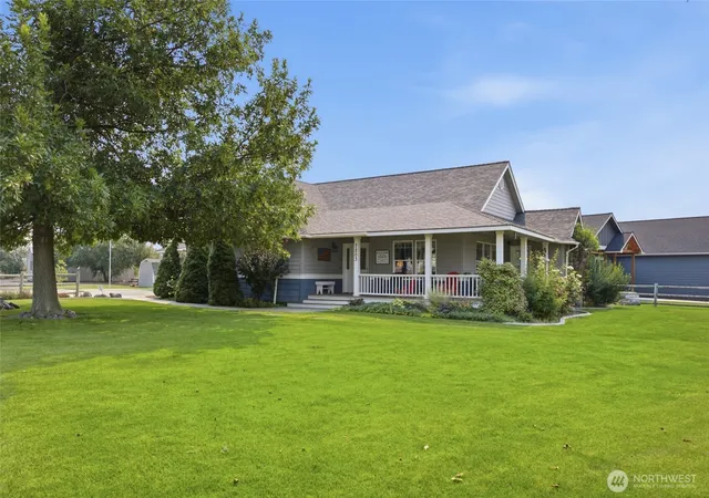 Photo 3 of Single family home for sale at 7203 Dahl Ne, Moses Lake, WA 98837 | MLS# NWM2568314 | Listing updated on 2026-09-16