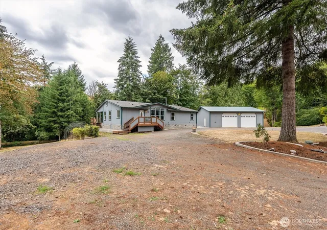 Photo 3 of Sale Pending at 295 Casey Rd, Castle Rock, WA 98611 | MLS# NWM2568419 | Listing updated on 2026-10-02