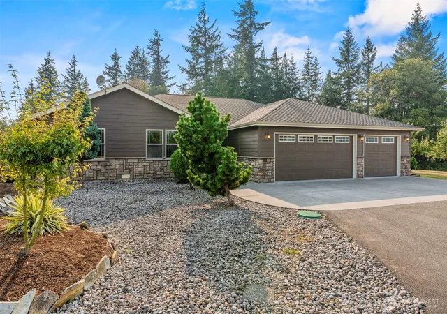 Photo 3 of Single family home for sale at 503 Cemetery Rd, Kalama, WA 98625 | MLS# NWM2568446 | Listing updated on 2026-09-30