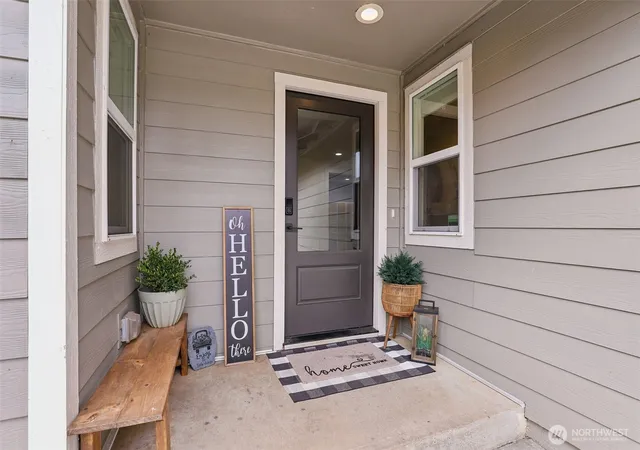 Photo 3 of Sale Pending at 15211 Ne 275th Circle, Battle Ground, WA 98604 | MLS# NWM2568533 | Listing updated on 2026-09-29