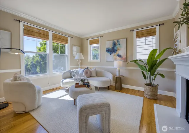 Photo 4 of Single family home for sale at 6432 166th Place SE, Bellevue, WA 98006 | MLS# NWM2568647 | Listing updated on 2026-09-25