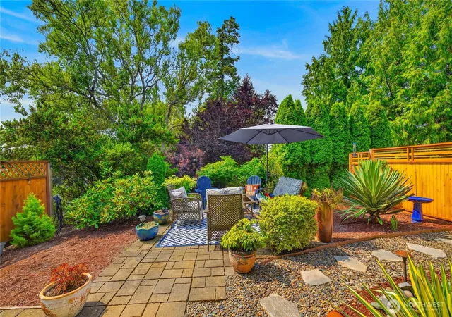 Photo 2 of Single family home for sale at 776 Shelter Bay Dr, La Conner, WA 98257 | MLS# NWM2568953 | Listing updated on 2026-09-16