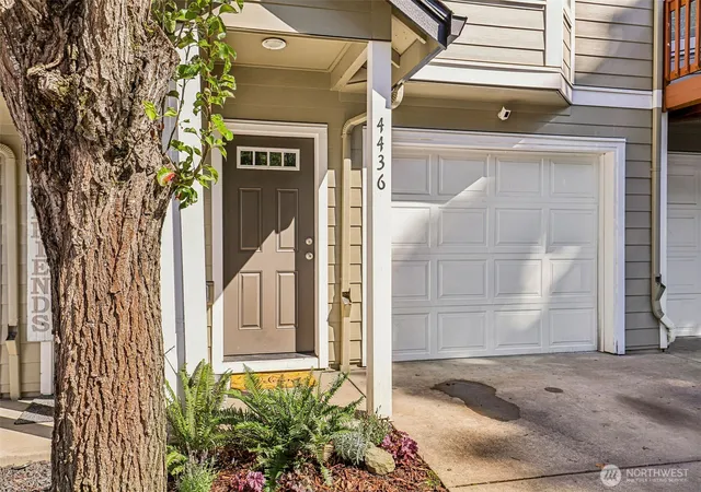 Photo 3 of Townhouse for sale at 4436 Ne Nicholson Loop, Vancouver, WA 98661 | MLS# NWM2569152 | Listing updated on 2026-10-01