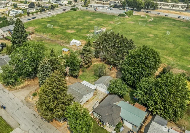 Photo 1 of Sale Pending at 857 N Devon Ave, East Wenatchee, WA 98802 | MLS# NWM2569240 | Listing updated on 2026-09-17