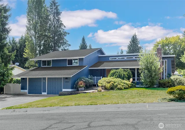 Photo 3 of Single family home for sale at 12923 SE 245th Street, Kent, WA 98030 | MLS# NWM2569322 | Listing updated on 2026-09-29