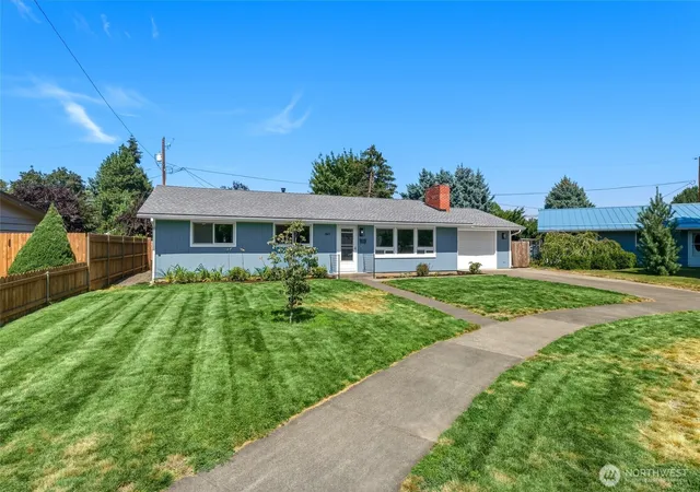 Photo 2 of Single family home for sale at 1825 Leonard Dr, Walla Walla, WA 99362 | MLS# NWM2569384 | Listing updated on 2026-09-17