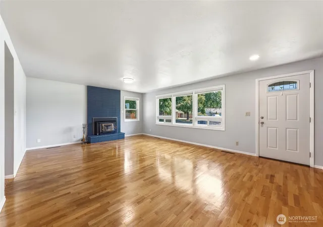 Photo 4 of Single family home for sale at 1825 Leonard Dr, Walla Walla, WA 99362 | MLS# NWM2569384 | Listing updated on 2026-09-17