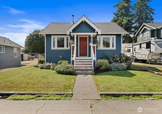 Photo 2 of Sale Pending at 1138 Pioneer St, Enumclaw, WA 98022 | MLS# NWM2569566 | Listing updated on 2026-09-29