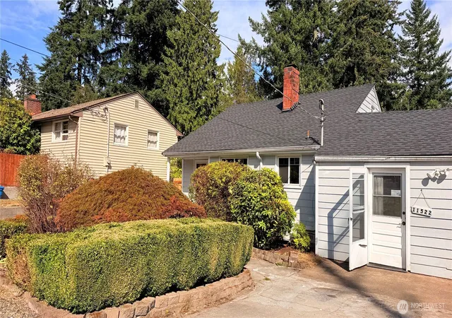 Photo 3 of Single family home for sale at 11522 8th Avenue Ne, Seattle, WA 98125 | MLS# NWM2569771 | Listing updated on 2026-09-17