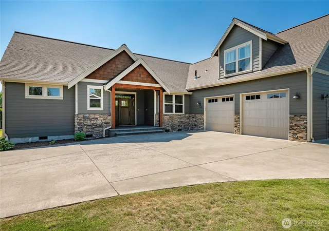 Photo 2 of Single family home for sale at 1312 Bradley Meadows Ct, Lynden, WA 98264 | MLS# NWM2569862 | Listing updated on 2026-09-18