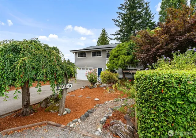 Photo 2 of Single family home for sale at 20023 6th Ave S, Des Moines, WA 98198 | MLS# NWM2570226 | Listing updated on 2026-10-01