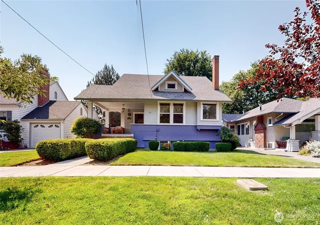 Photo 1 of Single family home for sale at 320 Juniper St, Walla Walla, WA 99362 | MLS# NWM2570256 | Listing updated on 2026-09-16